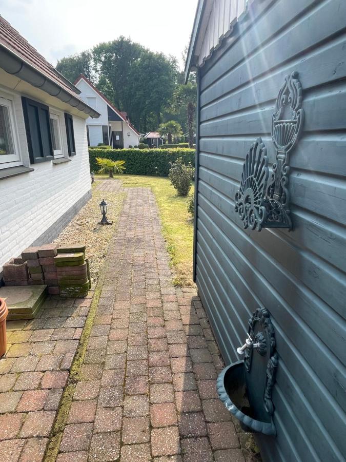 Freistehendes Ferienhaus Am See Naehe Roermond Heel Exteriér fotografie