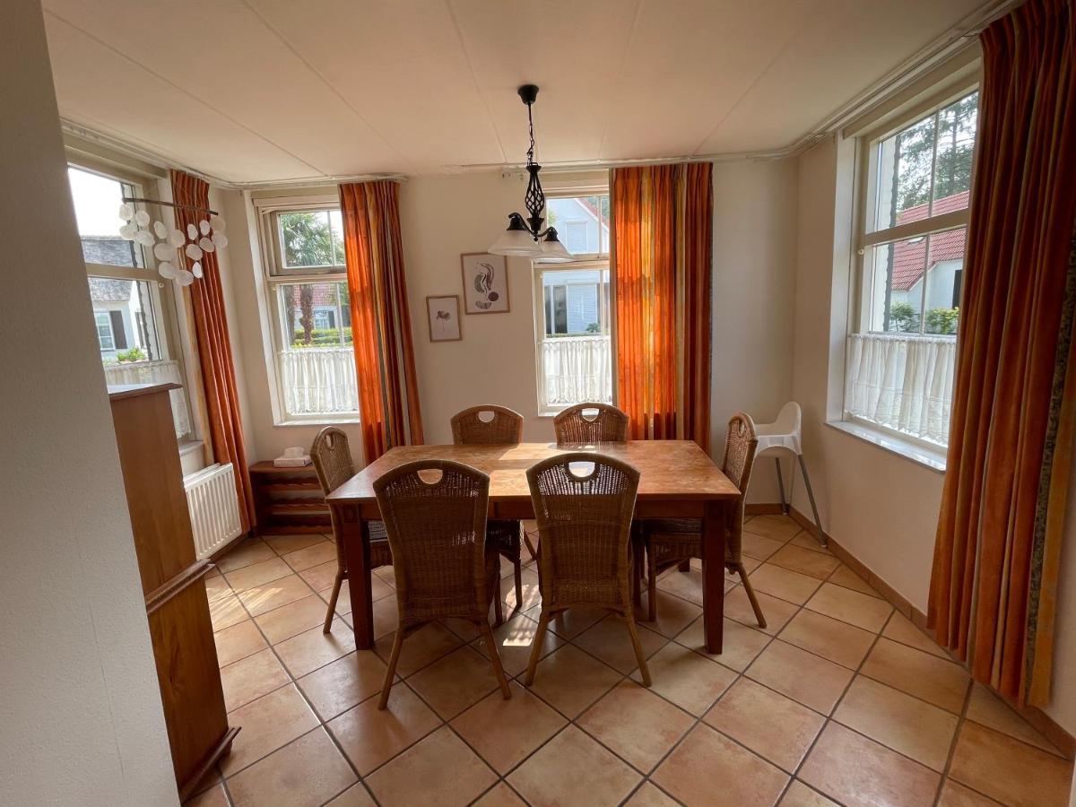 Freistehendes Ferienhaus Am See Naehe Roermond Heel Exteriér fotografie
