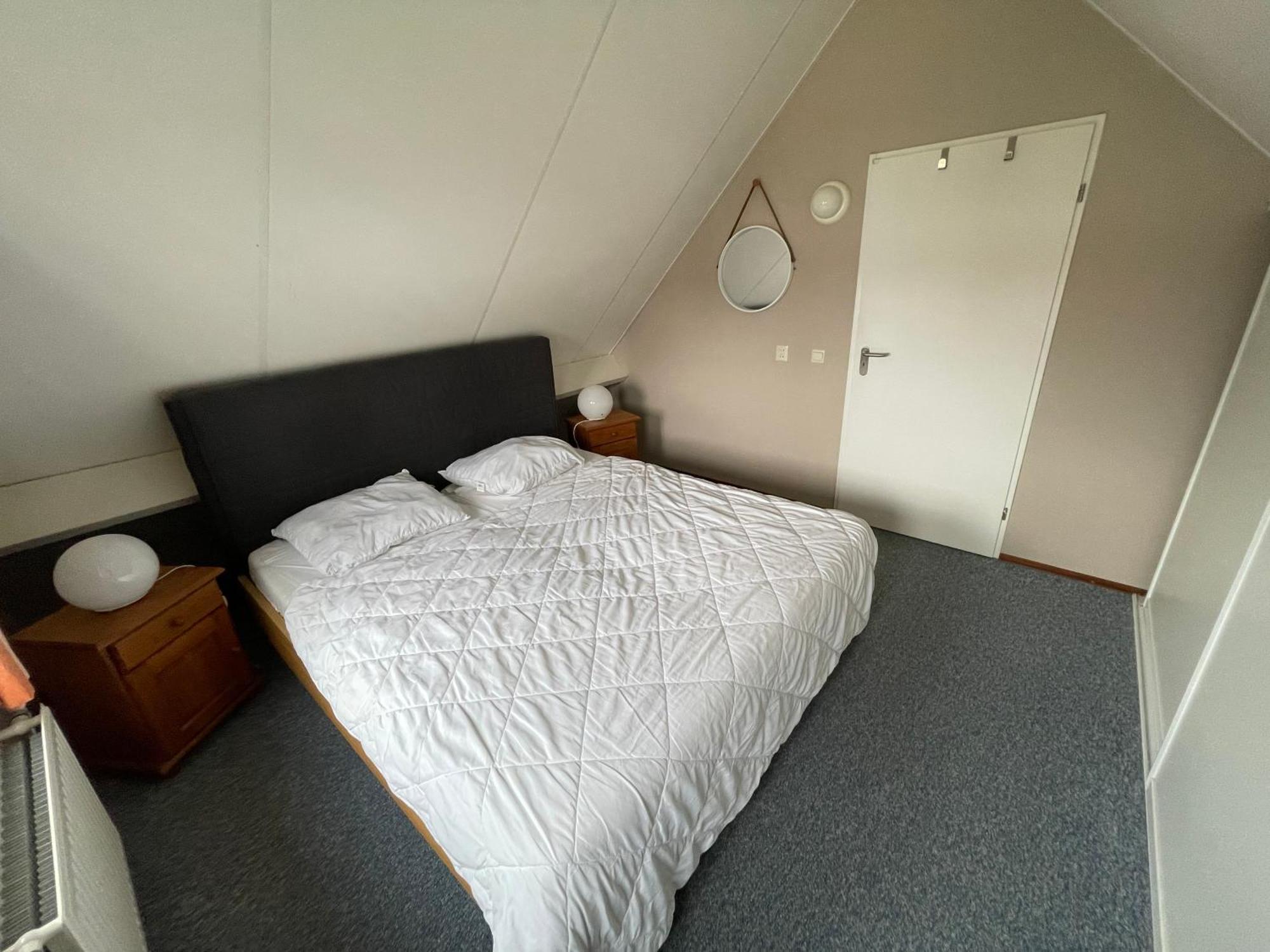 Freistehendes Ferienhaus Am See Naehe Roermond Heel Exteriér fotografie